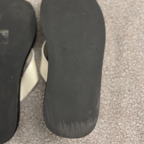 THE ROW Ginza two-tone leather and suede platform flip flops - Picture 5 of 12